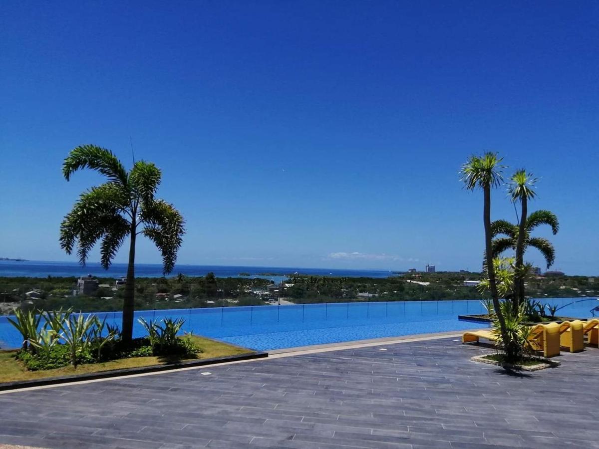 Ferienwohnung Mactan Newtown Deluxe Island Breeze Lapu-Lapu City Exterior foto