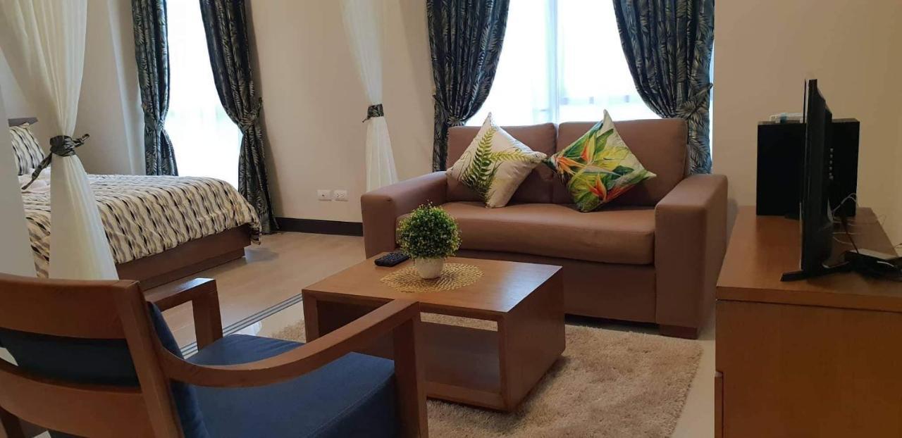 Ferienwohnung Mactan Newtown Deluxe Island Breeze Lapu-Lapu City Exterior foto