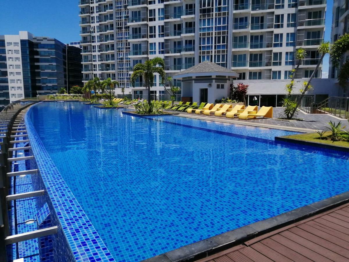 Ferienwohnung Mactan Newtown Deluxe Island Breeze Lapu-Lapu City Exterior foto