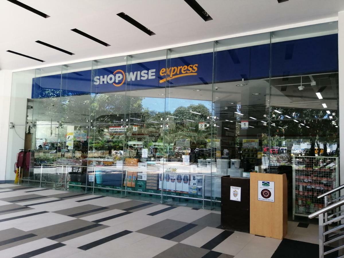 Ferienwohnung Mactan Newtown Deluxe Island Breeze Lapu-Lapu City Exterior foto