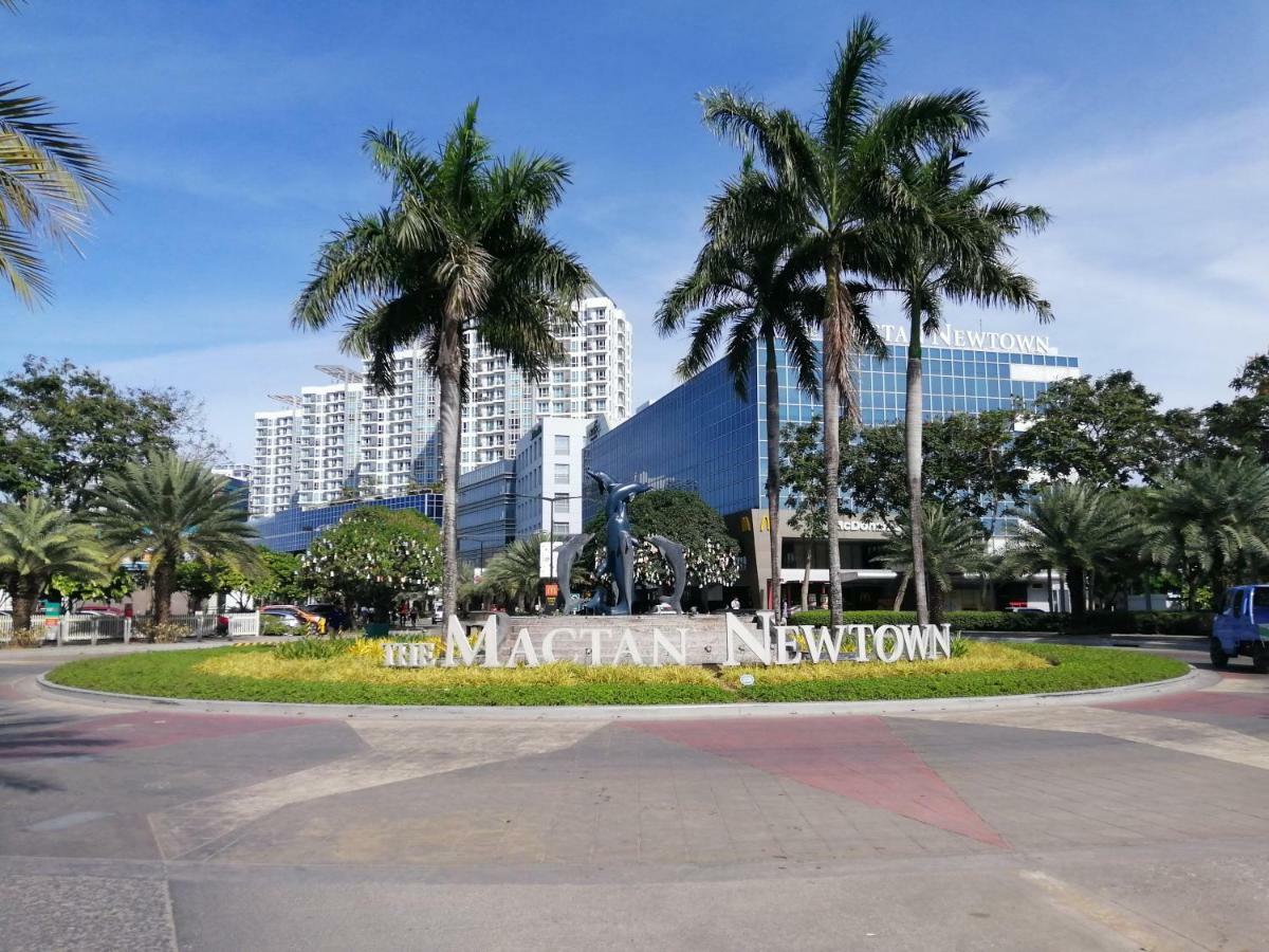 Ferienwohnung Mactan Newtown Deluxe Island Breeze Lapu-Lapu City Exterior foto
