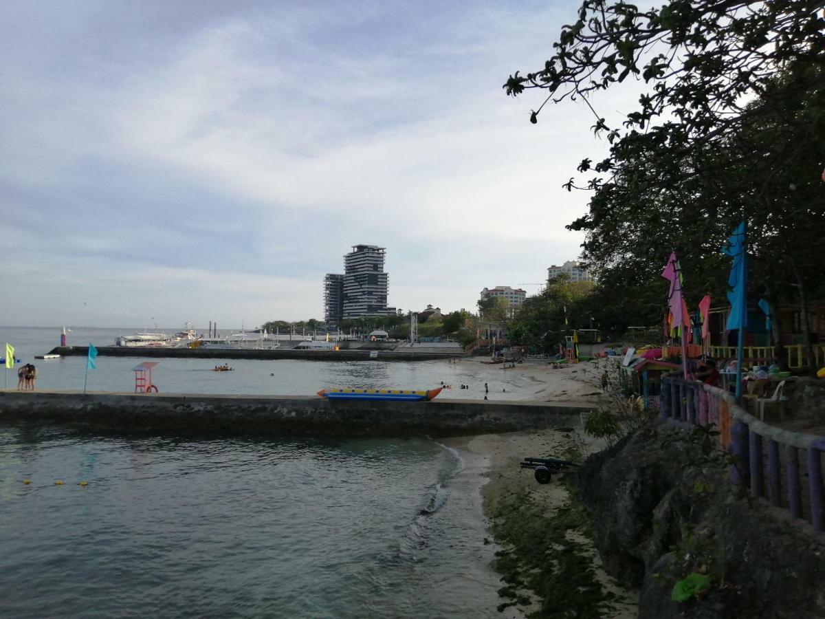 Ferienwohnung Mactan Newtown Deluxe Island Breeze Lapu-Lapu City Exterior foto