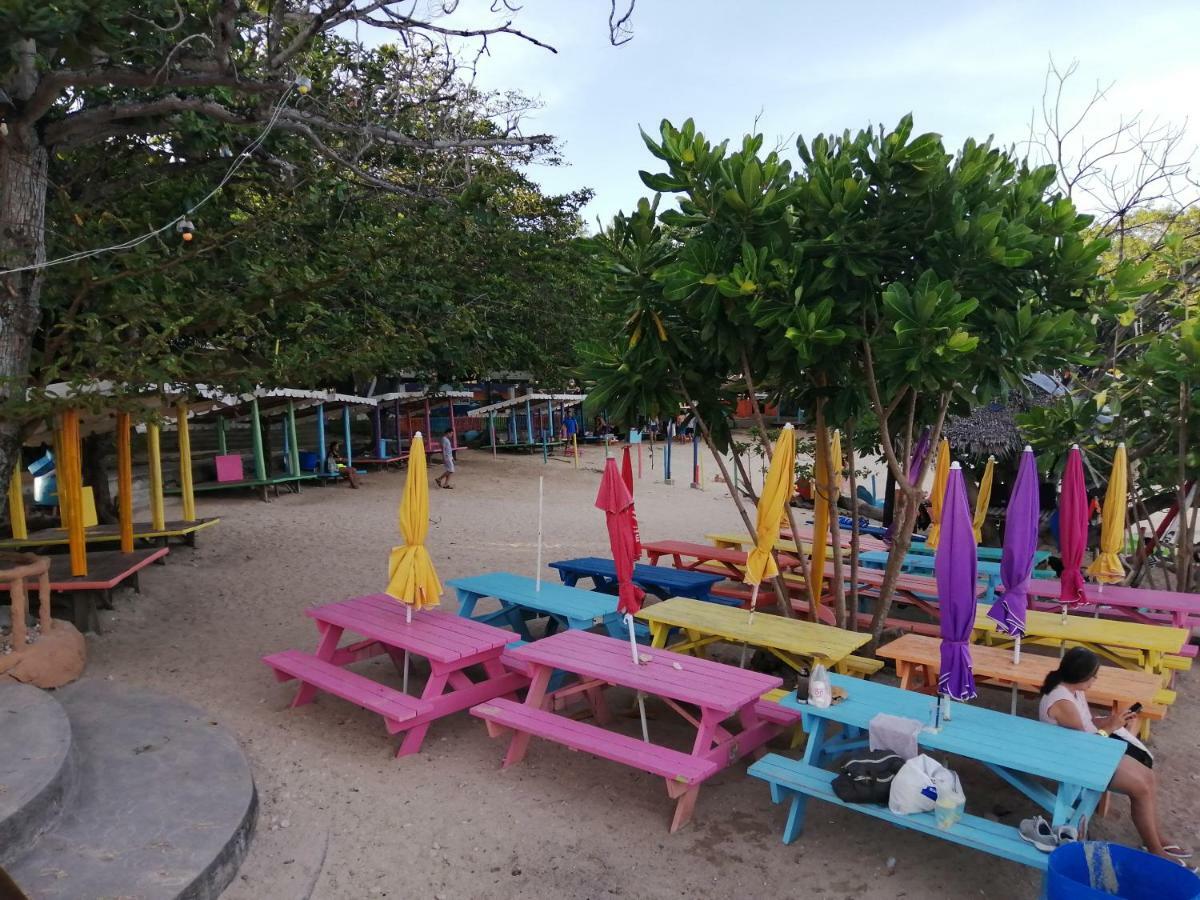 Ferienwohnung Mactan Newtown Deluxe Island Breeze Lapu-Lapu City Exterior foto